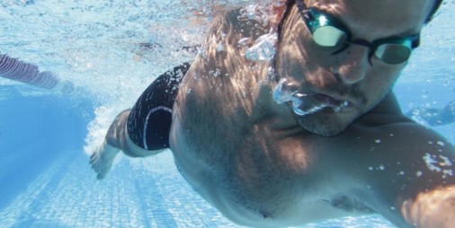 Avez-vous pensé aux lunettes de natation correctrices ? - Michils Opticiens