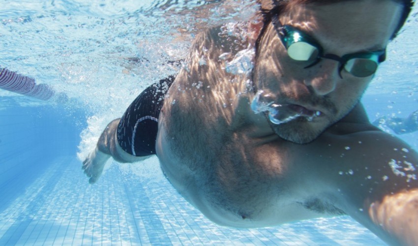 Avez-vous pensé aux lunettes de natation correctrices ? - Michils