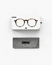 reading-d-tortoise-5-Michils-opticiens.webp